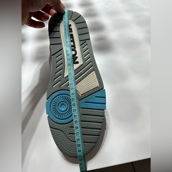 Louis Vuitton sneakers Pre owned - Picture 8 of 9